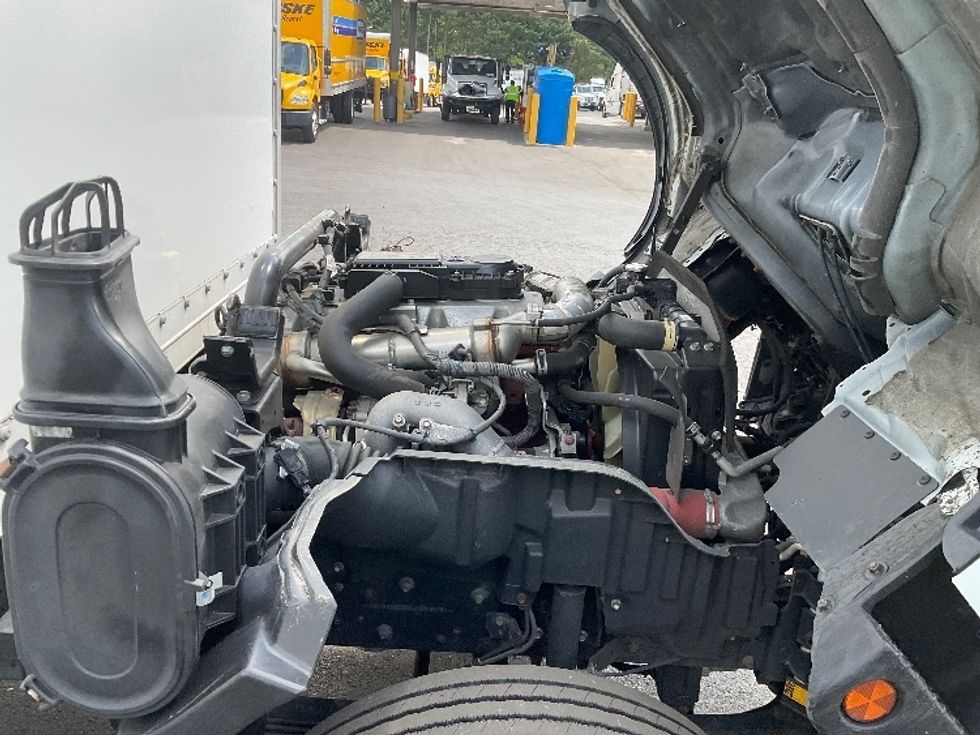 Medium Duty Box Truck-Light and Medium Duty Trucks-Hino-2020-195-Capitol Heights-MD-110,097\n\t\tmiles-$ 34,000 - Image 23