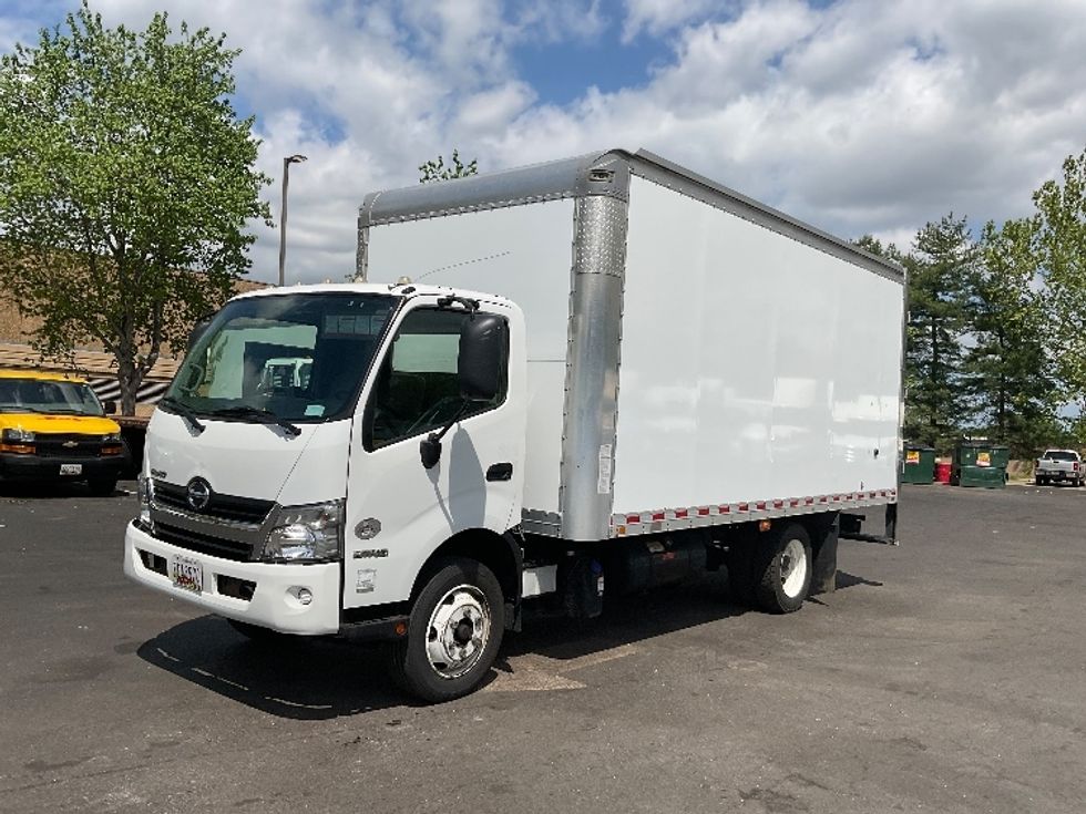Medium Duty Box Truck-Light and Medium Duty Trucks-Hino-2020-195-Capitol Heights-MD-110,097\n\t\tmiles-$ 34,000 - Image 3