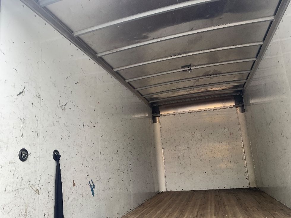 Medium Duty Box Truck-Light and Medium Duty Trucks-Hino-2020-195-Capitol Heights-MD-114,637\n\t\tmiles-$ 42,750 - Image 11