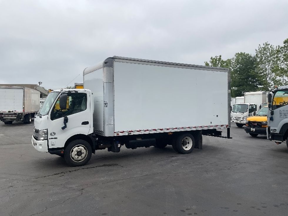 Medium Duty Box Truck-Light and Medium Duty Trucks-Hino-2020-195-Capitol Heights-MD-114,637\n\t\tmiles-$ 42,750 - Image 13