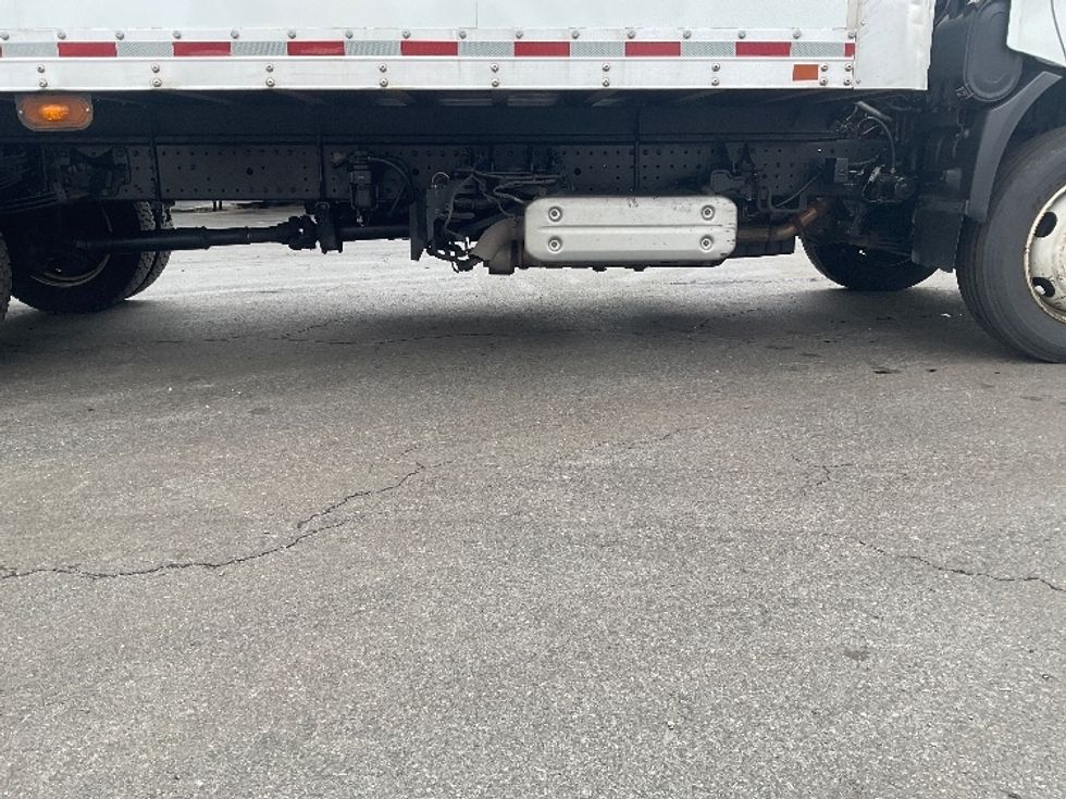 Medium Duty Box Truck-Light and Medium Duty Trucks-Hino-2020-195-Capitol Heights-MD-114,637\n\t\tmiles-$ 42,750 - Image 5