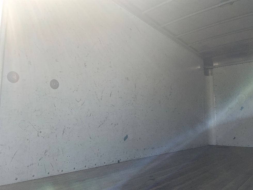 Medium Duty Box Truck-Light and Medium Duty Trucks-Hino-2020-195-Capitol Heights-MD-126,648\n\t\tmiles-$ 42,000 - Image 12