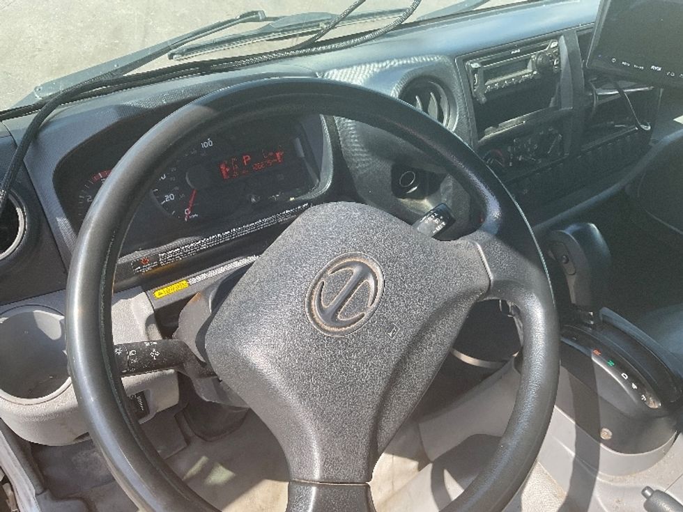 Medium Duty Box Truck-Light and Medium Duty Trucks-Hino-2020-195-Capitol Heights-MD-126,648\n\t\tmiles-$ 42,000 - Image 17