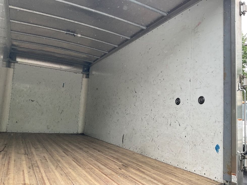 Medium Duty Box Truck-Light and Medium Duty Trucks-Hino-2020-195-Capitol Heights-MD-140,729\n\t\tmiles-$ 38,250 - Image 12