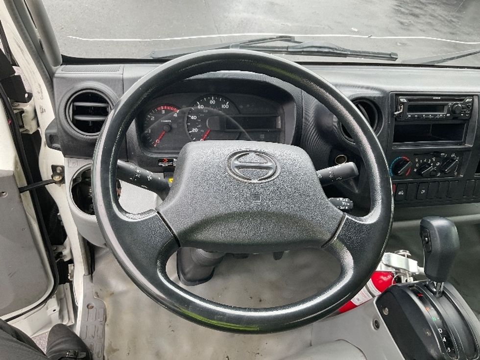 Medium Duty Box Truck-Light and Medium Duty Trucks-Hino-2020-195-Capitol Heights-MD-140,729\n\t\tmiles-$ 38,250 - Image 18