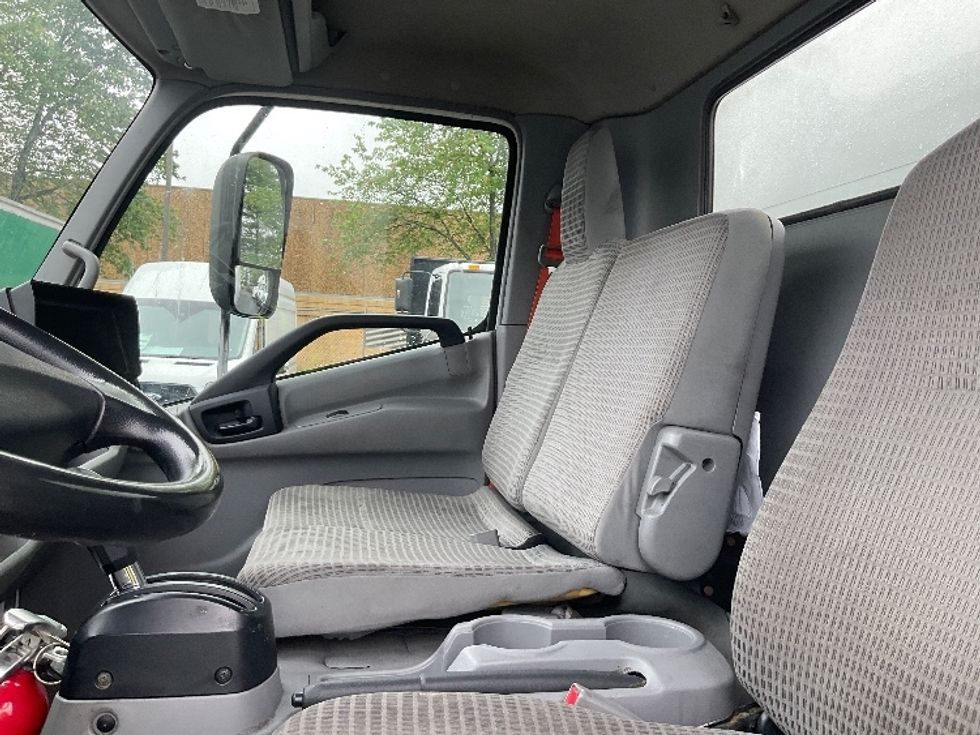 Medium Duty Box Truck-Light and Medium Duty Trucks-Hino-2020-195-Capitol Heights-MD-140,729\n\t\tmiles-$ 38,250 - Image 19