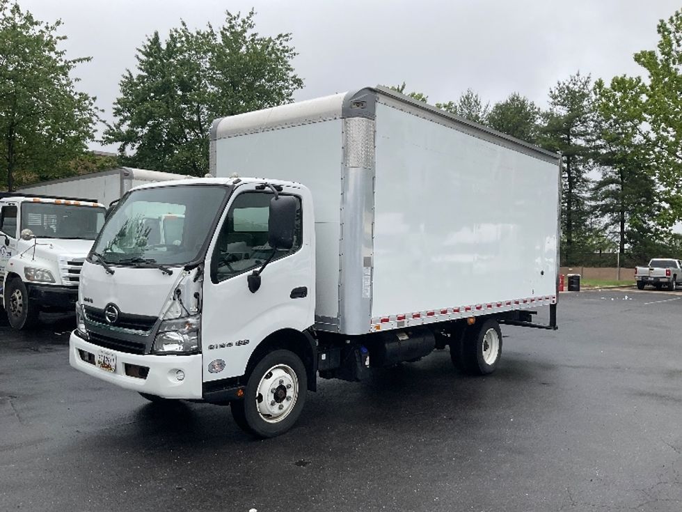 Medium Duty Box Truck-Light and Medium Duty Trucks-Hino-2020-195-Capitol Heights-MD-140,729\n\t\tmiles-$ 38,250 - Image 3