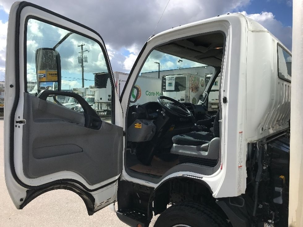 Medium Duty Box Truck-Light and Medium Duty Trucks-Hino-2020-195-Delta-BC-243,637\n\t\tkm-$ 53,250 - Image 15