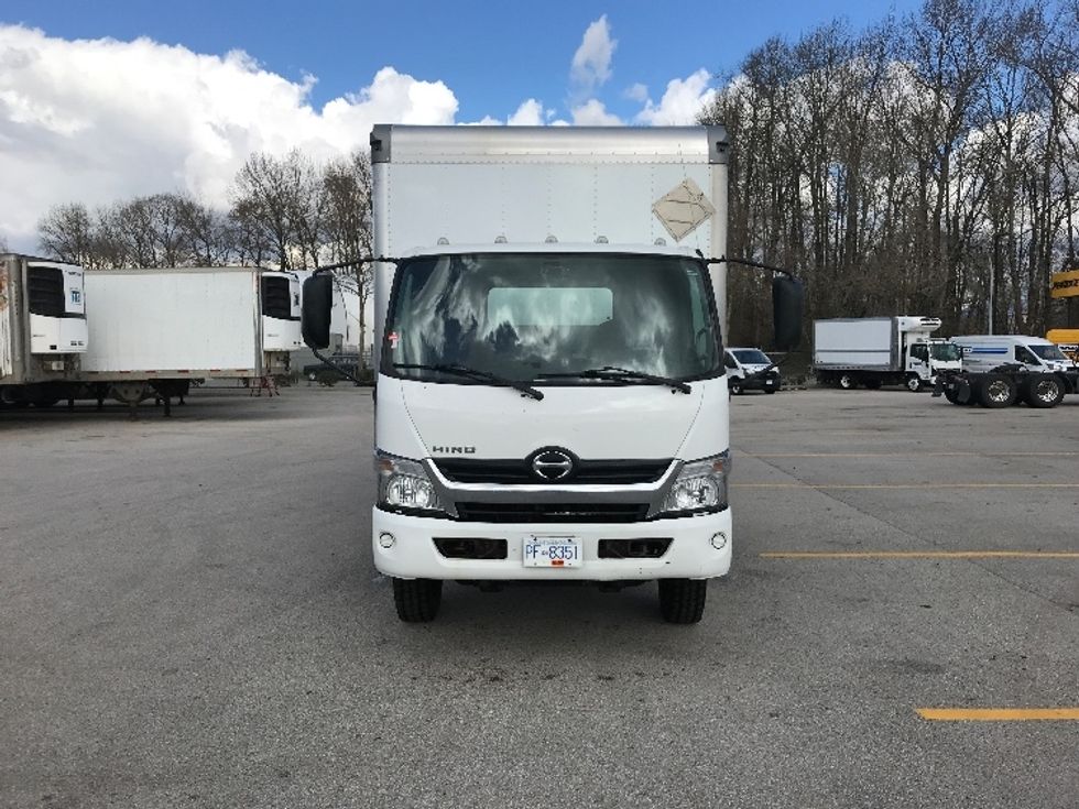 Medium Duty Box Truck-Light and Medium Duty Trucks-Hino-2020-195-Delta-BC-243,637\n\t\tkm-$ 53,250 - Image 2