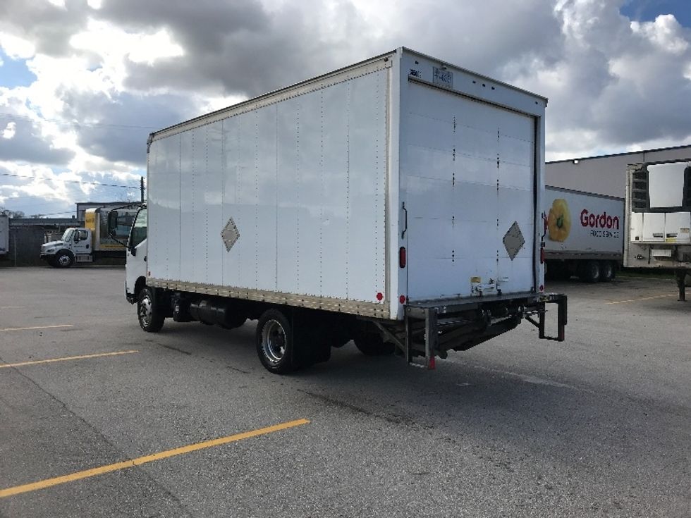 Medium Duty Box Truck-Light and Medium Duty Trucks-Hino-2020-195-Delta-BC-243,637\n\t\tkm-$ 53,250 - Image 6