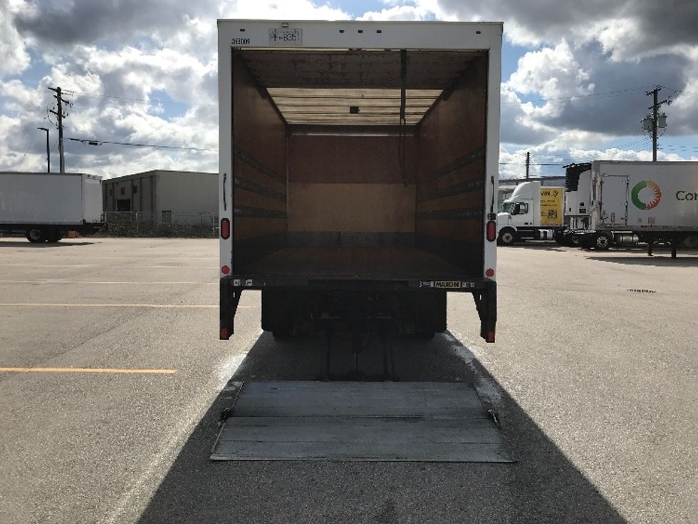 Medium Duty Box Truck-Light and Medium Duty Trucks-Hino-2020-195-Delta-BC-243,637\n\t\tkm-$ 53,250 - Image 9