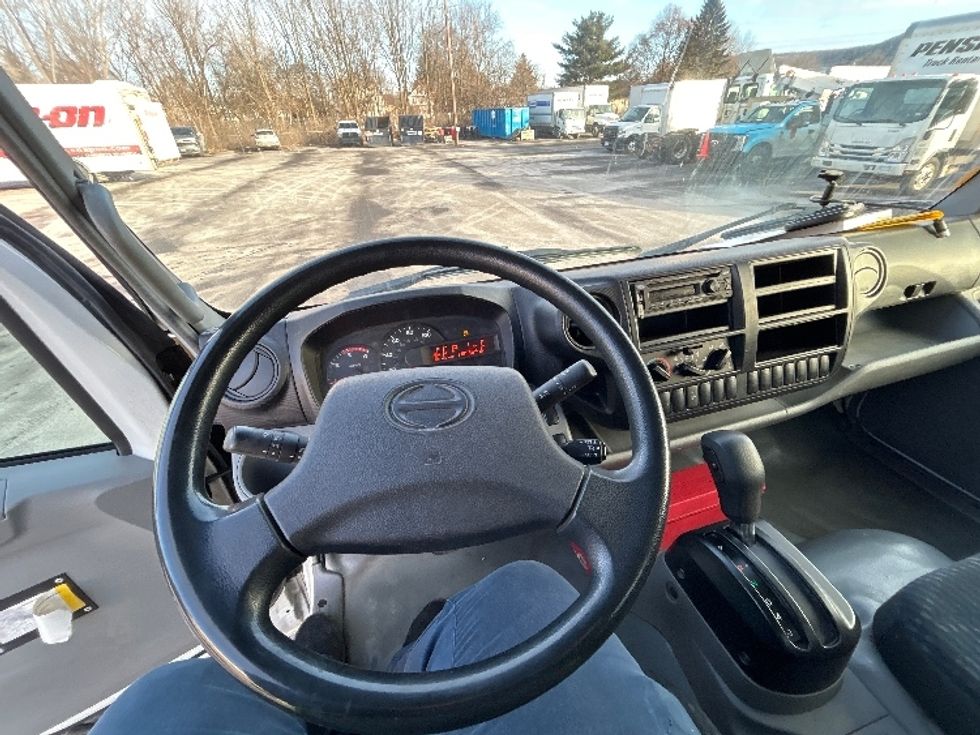 Medium Duty Box Truck-Light and Medium Duty Trucks-Hino-2020-195-Elmira-NY-148,439\n\t\tmiles-$ 36,000 - Image 17