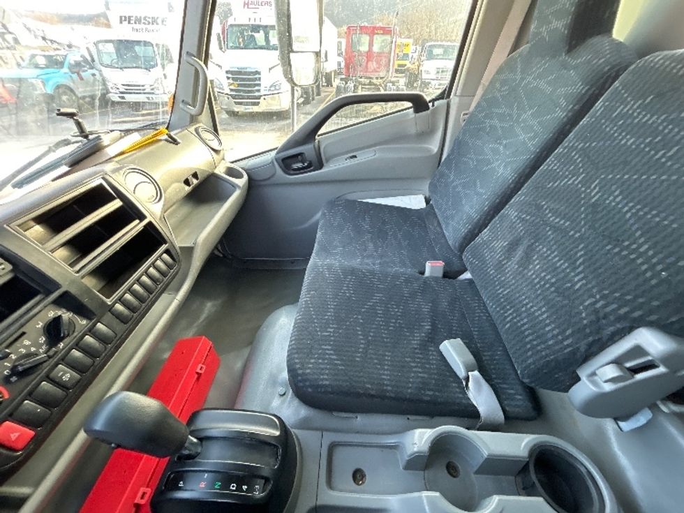 Medium Duty Box Truck-Light and Medium Duty Trucks-Hino-2020-195-Elmira-NY-148,439\n\t\tmiles-$ 36,000 - Image 18