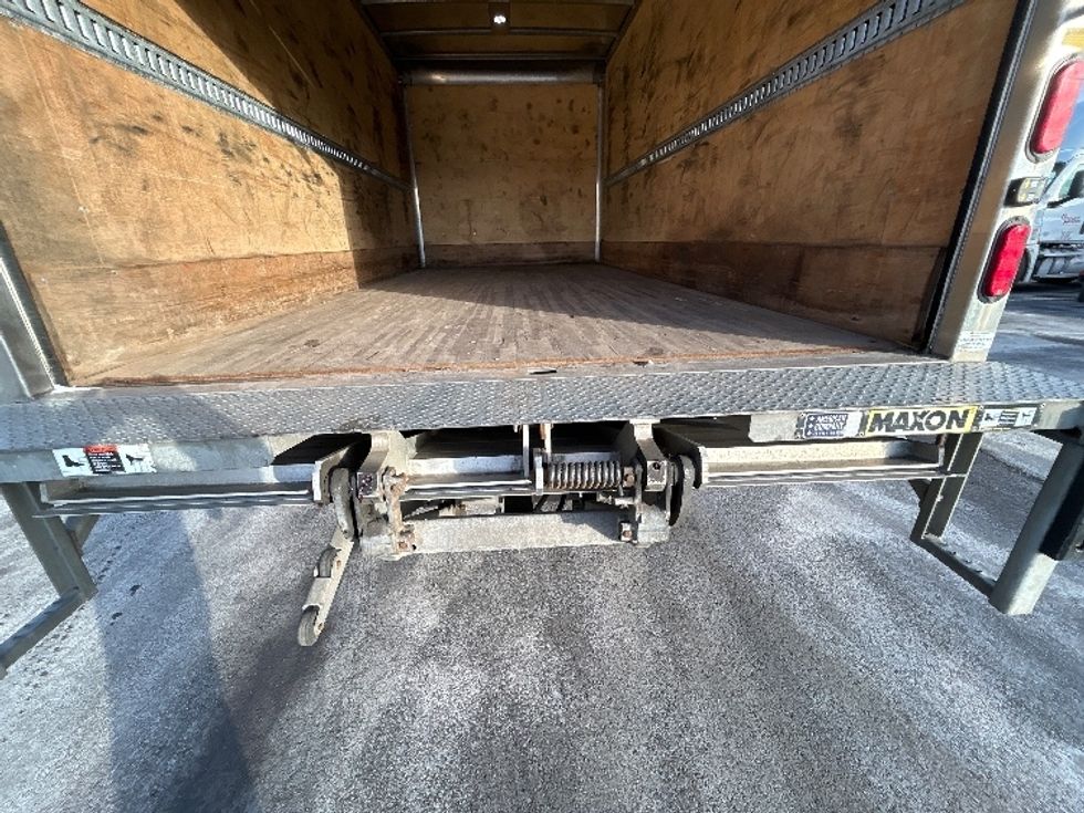 Medium Duty Box Truck-Light and Medium Duty Trucks-Hino-2020-195-Elmira-NY-148,439\n\t\tmiles-$ 36,000 - Image 9