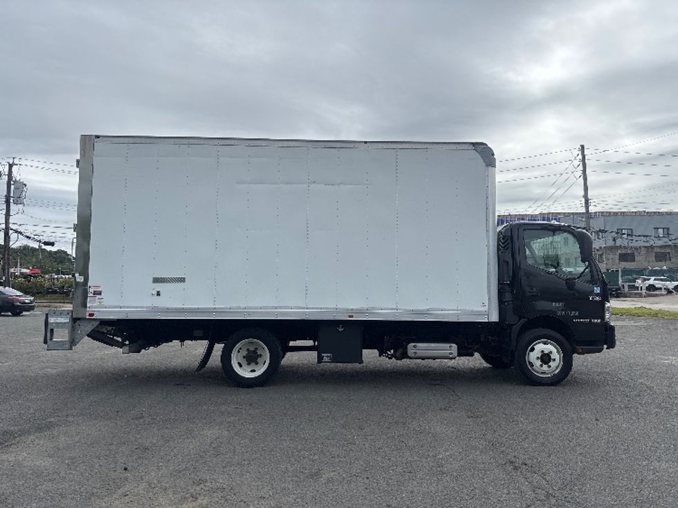Medium Duty Box Truck-Light and Medium Duty Trucks-Hino-2020-195-Elmsford-NY-51,152\n\t\tmiles-$ 47,250 - Image 15