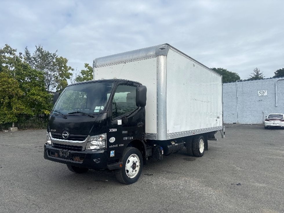 Medium Duty Box Truck-Light and Medium Duty Trucks-Hino-2020-195-Elmsford-NY-51,152\n\t\tmiles-$ 47,250 - Image 3