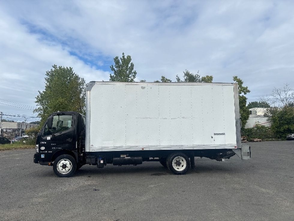 Medium Duty Box Truck-Light and Medium Duty Trucks-Hino-2020-195-Elmsford-NY-51,152\n\t\tmiles-$ 47,250 - Image 4