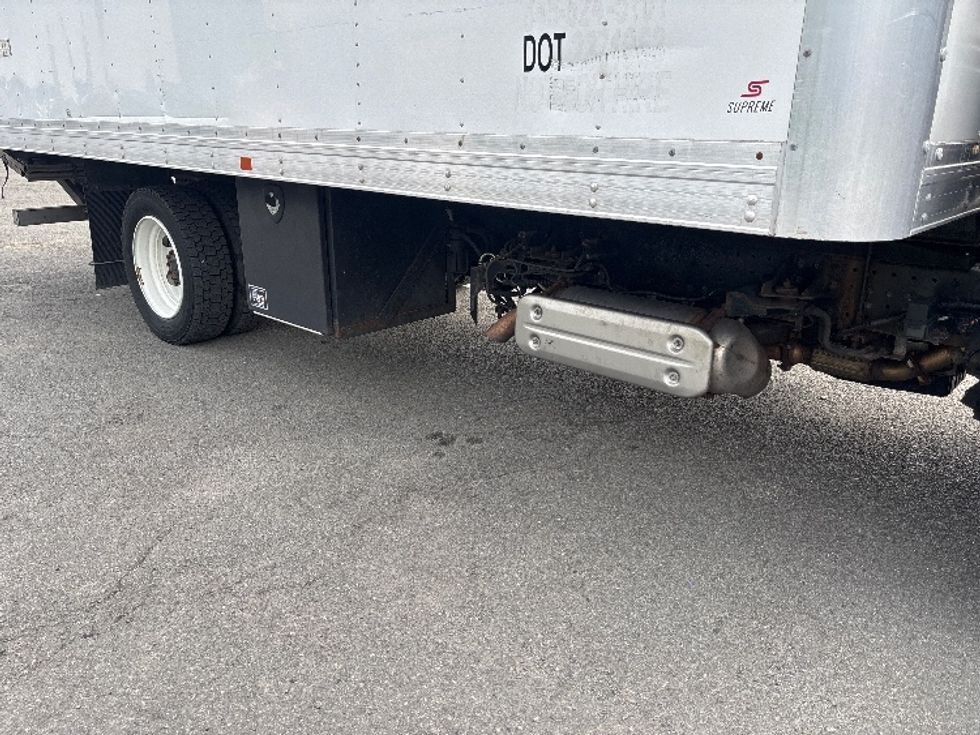 Medium Duty Box Truck-Light and Medium Duty Trucks-Hino-2020-195-Elmsford-NY-56,310\n\t\tmiles-$ 46,750 - Image 14