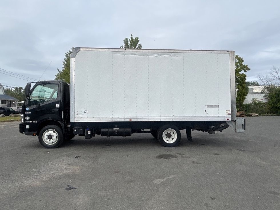 Medium Duty Box Truck-Light and Medium Duty Trucks-Hino-2020-195-Elmsford-NY-56,310\n\t\tmiles-$ 46,750 - Image 4