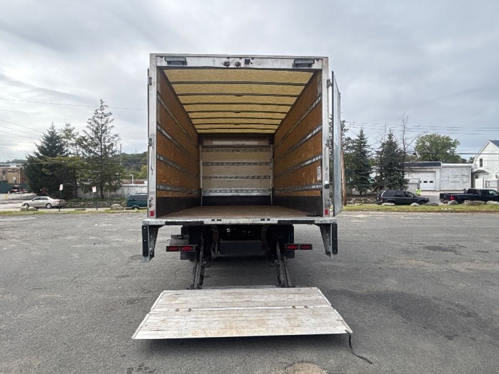 Medium Duty Box Truck-Light and Medium Duty Trucks-Hino-2020-195-Elmsford-NY-56,310\n\t\tmiles-$ 46,750 - Image 9
