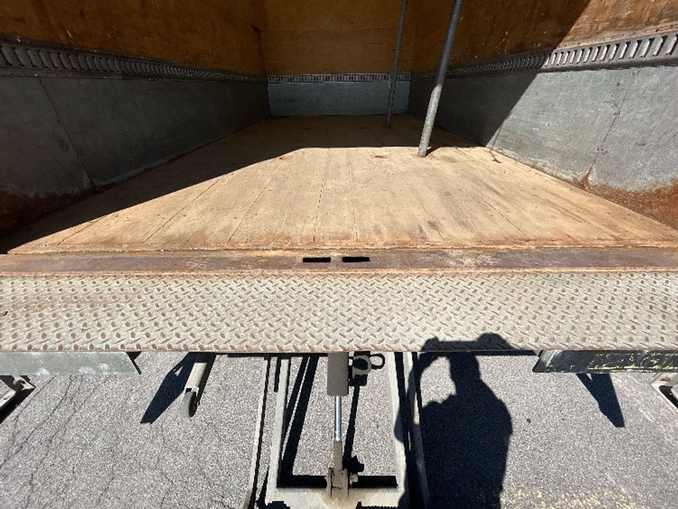 Medium Duty Box Truck-Light and Medium Duty Trucks-Hino-2020-195-Fredonia-NY-193,255\n\t\tmiles-$ 21,750 - Image 10