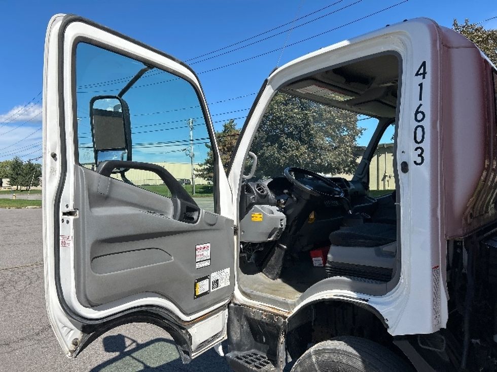 Medium Duty Box Truck-Light and Medium Duty Trucks-Hino-2020-195-Fredonia-NY-193,255\n\t\tmiles-$ 21,750 - Image 16
