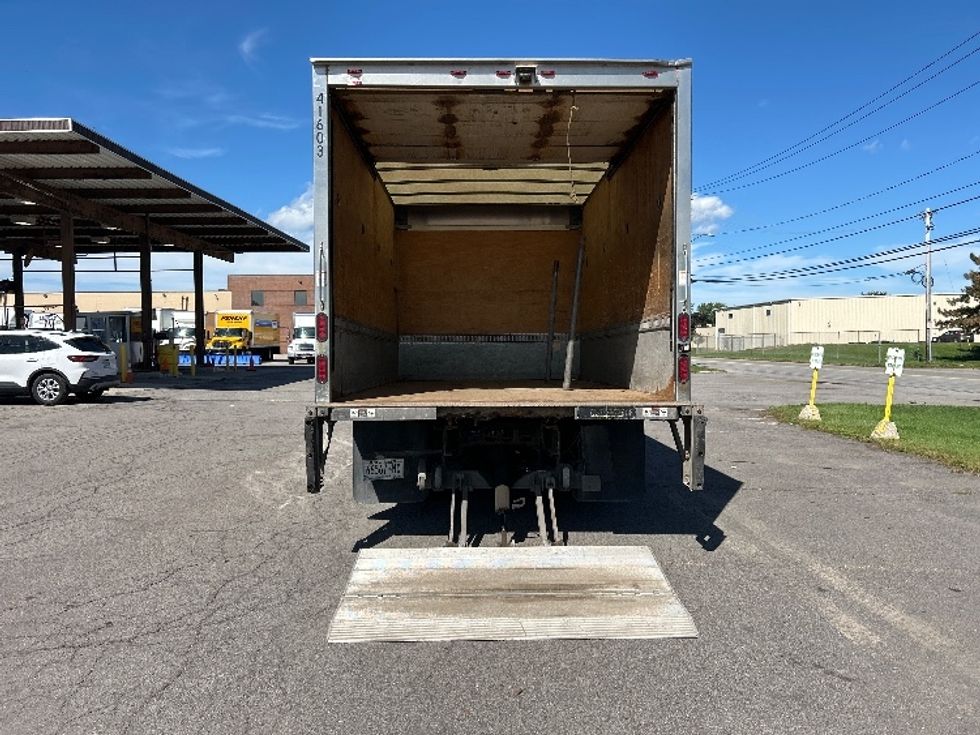 Medium Duty Box Truck-Light and Medium Duty Trucks-Hino-2020-195-Fredonia-NY-193,255\n\t\tmiles-$ 21,750 - Image 9