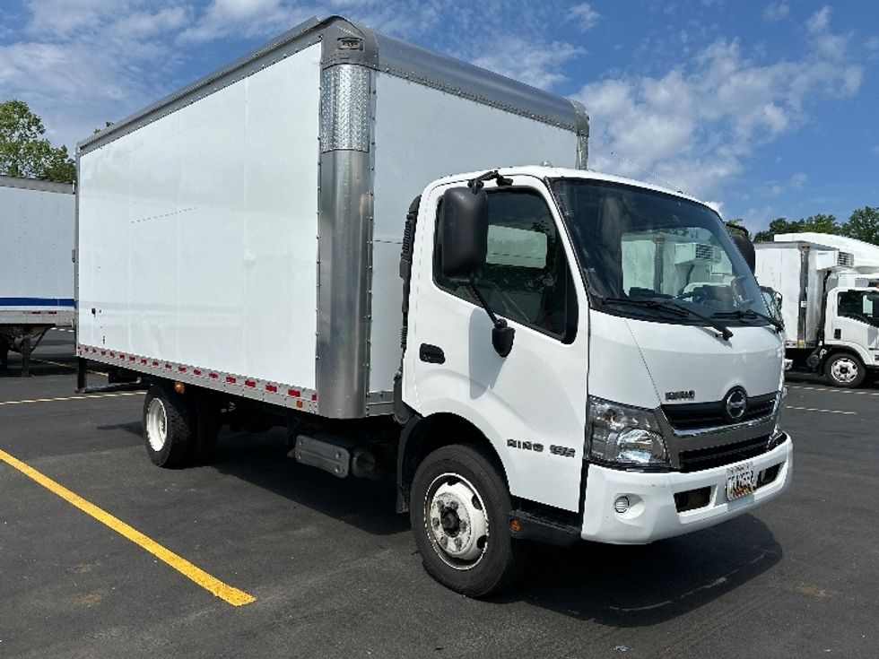 Medium Duty Box Truck-Light and Medium Duty Trucks-Hino-2020-195-Jessup-MD-139,126\n\t\tmiles-$ 38,500 - Image 1
