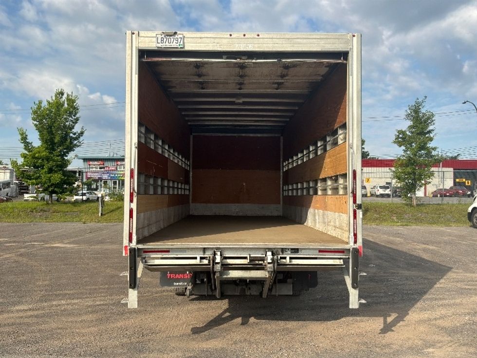 Medium Duty Box Truck-Light and Medium Duty Trucks-Hino-2020-195-Laval-PQ-165,571\n\t\tkm-$ 52,500 - Image 8