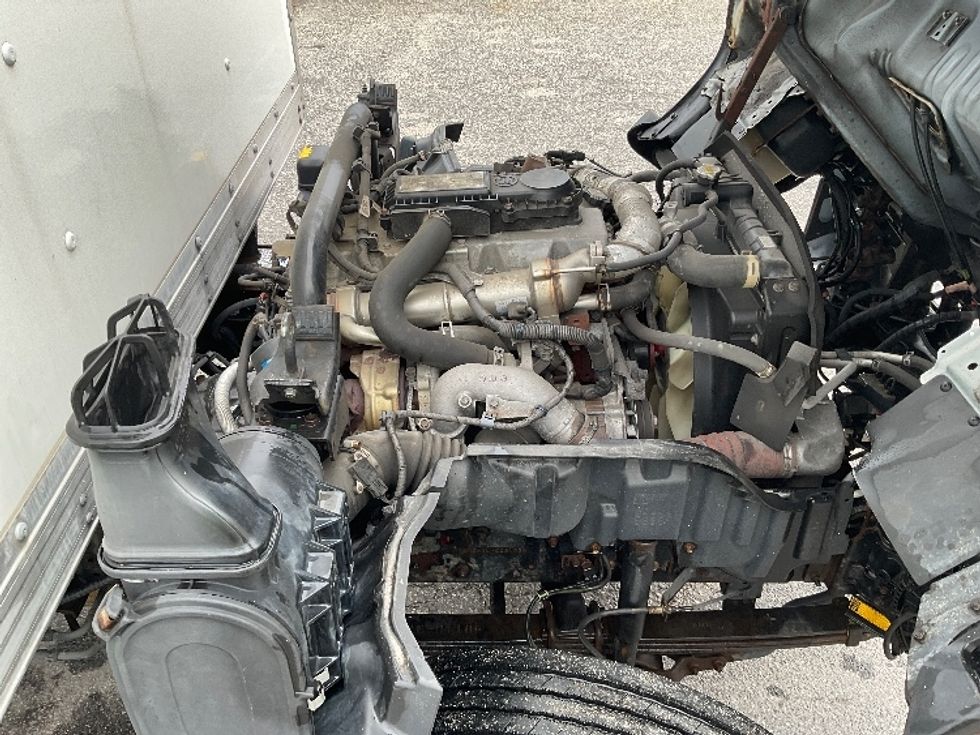 Medium Duty Box Truck-Light and Medium Duty Trucks-Hino-2020-195-Londonderry-NH-126,487\n\t\tmiles-$ 39,000 - Image 23