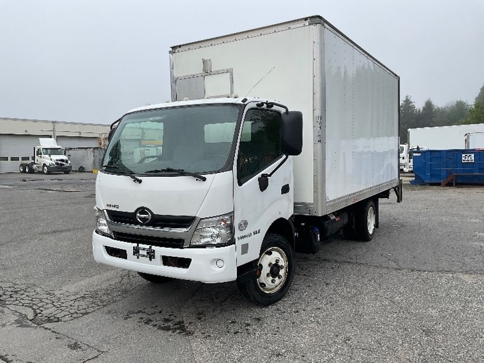 Medium Duty Box Truck-Light and Medium Duty Trucks-Hino-2020-195-Londonderry-NH-126,487\n\t\tmiles-$ 39,000 - Image 3