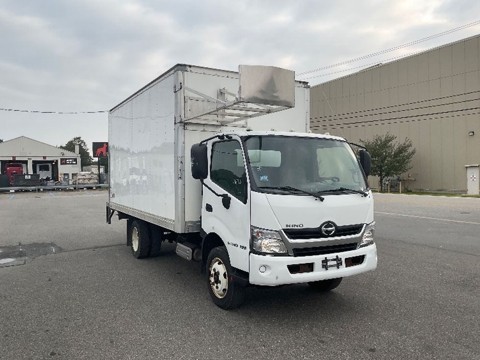 Medium Duty Box Truck-Light and Medium Duty Trucks-Hino-2020-195-Londonderry-NH-132,911\n\t\tmiles-$ 36,500 - Image 1