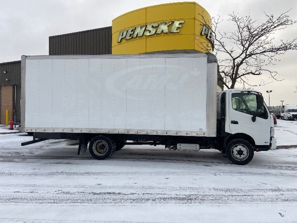 Medium Duty Box Truck-Light and Medium Duty Trucks-Hino-2020-195-Mississauga-ON-114,065\n\t\tkm-$ 64,500 - Image 14