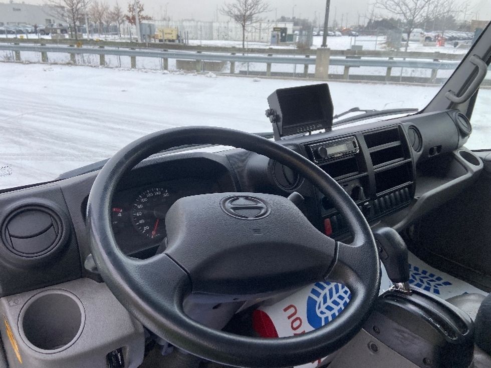 Medium Duty Box Truck-Light and Medium Duty Trucks-Hino-2020-195-Mississauga-ON-114,065\n\t\tkm-$ 64,500 - Image 16