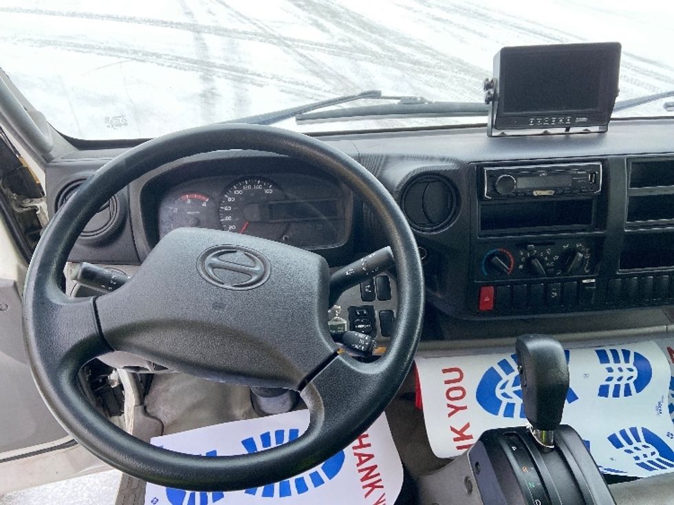 Medium Duty Box Truck-Light and Medium Duty Trucks-Hino-2020-195-Mississauga-ON-114,065\n\t\tkm-$ 64,500 - Image 17