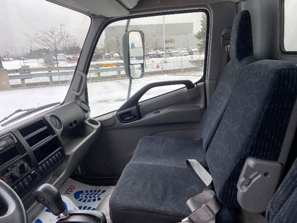Medium Duty Box Truck-Light and Medium Duty Trucks-Hino-2020-195-Mississauga-ON-114,065\n\t\tkm-$ 64,500 - Image 18