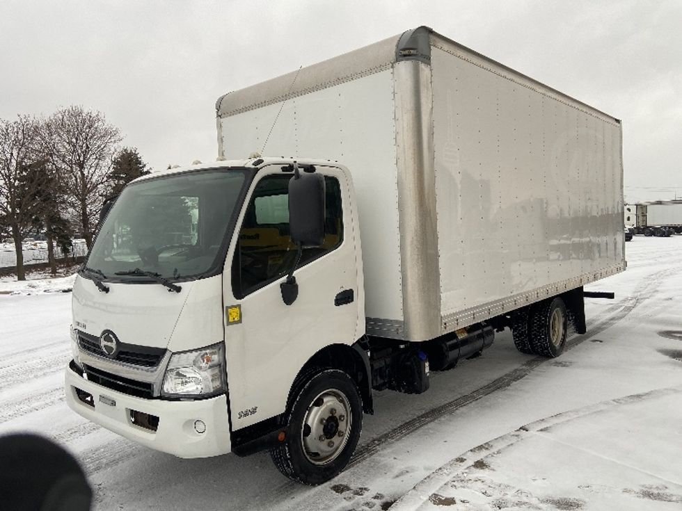 Medium Duty Box Truck-Light and Medium Duty Trucks-Hino-2020-195-Mississauga-ON-114,065\n\t\tkm-$ 64,500 - Image 3
