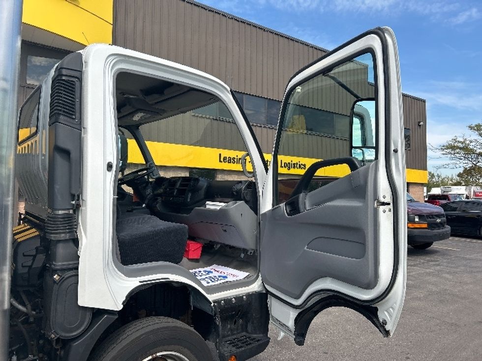 Medium Duty Box Truck-Light and Medium Duty Trucks-Hino-2020-195-Mississauga-ON-206,295\n\t\tkm-$ 55,500 - Image 20
