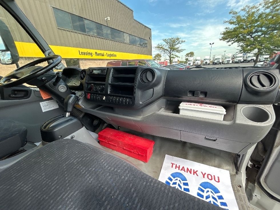 Medium Duty Box Truck-Light and Medium Duty Trucks-Hino-2020-195-Mississauga-ON-206,295\n\t\tkm-$ 55,500 - Image 21