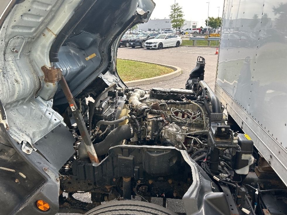 Medium Duty Box Truck-Light and Medium Duty Trucks-Hino-2020-195-Mississauga-ON-206,295\n\t\tkm-$ 55,500 - Image 24