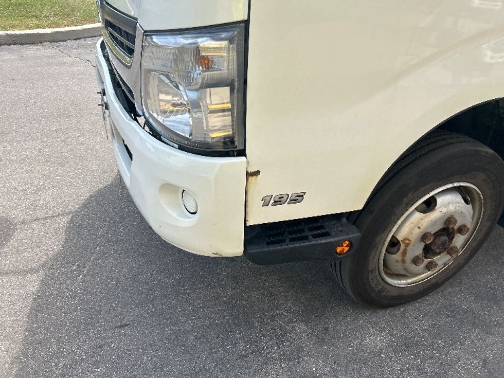 Medium Duty Box Truck-Light and Medium Duty Trucks-Hino-2020-195-Mississauga-ON-206,295\n\t\tkm-$ 55,500 - Image 25