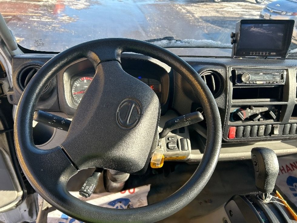 Medium Duty Box Truck-Light and Medium Duty Trucks-Hino-2020-195-Mississauga-ON-99,485\n\t\tkm-$ 65,750 - Image 17