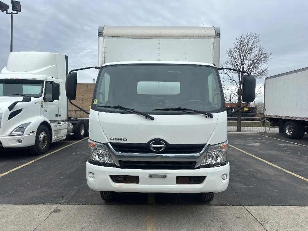 Medium Duty Box Truck-Light and Medium Duty Trucks-Hino-2020-195-Mississauga-ON-99,485\n\t\tkm-$ 65,750 - Image 2