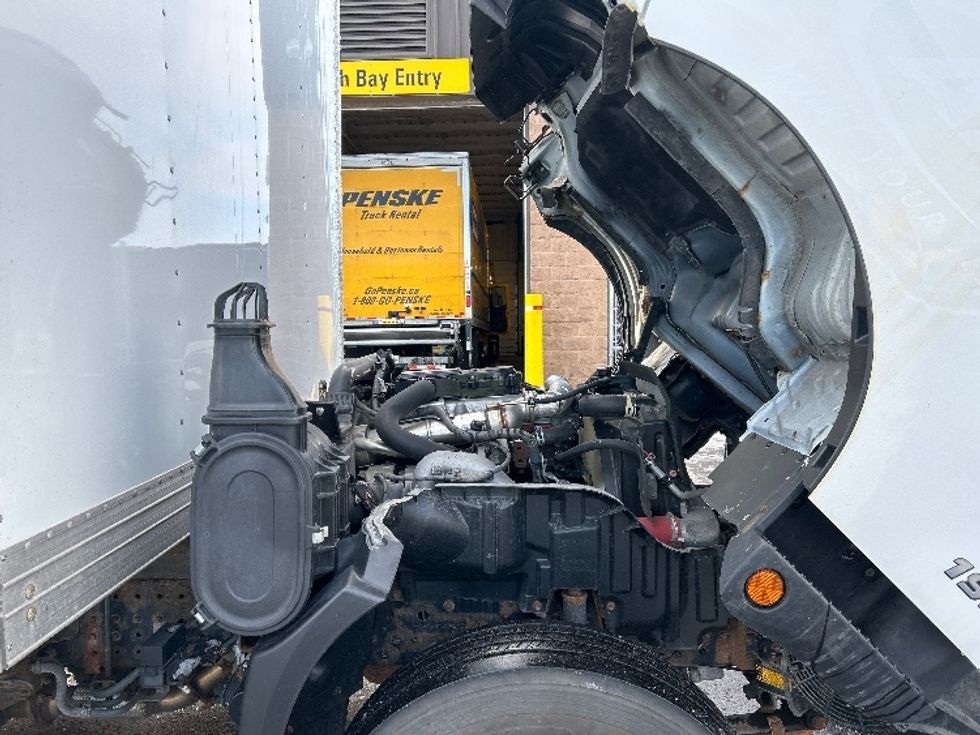 Medium Duty Box Truck-Light and Medium Duty Trucks-Hino-2020-195-Mississauga-ON-99,485\n\t\tkm-$ 65,750 - Image 23