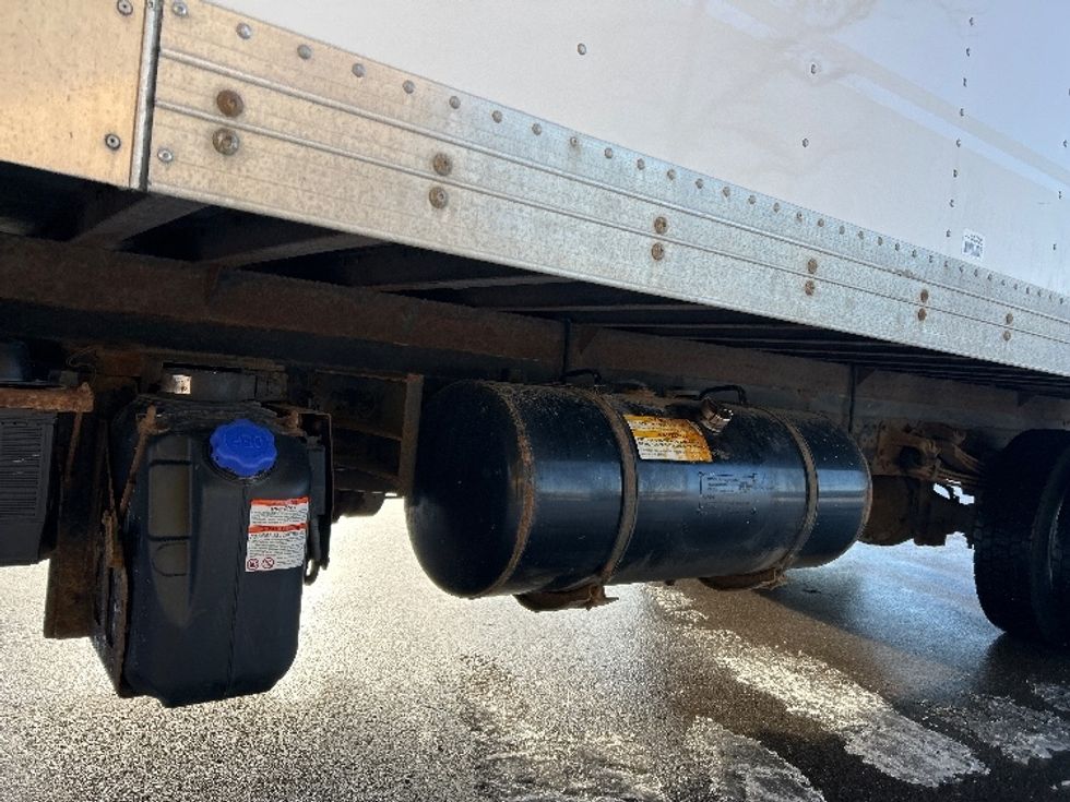 Medium Duty Box Truck-Light and Medium Duty Trucks-Hino-2020-195-Mississauga-ON-99,485\n\t\tkm-$ 65,750 - Image 5