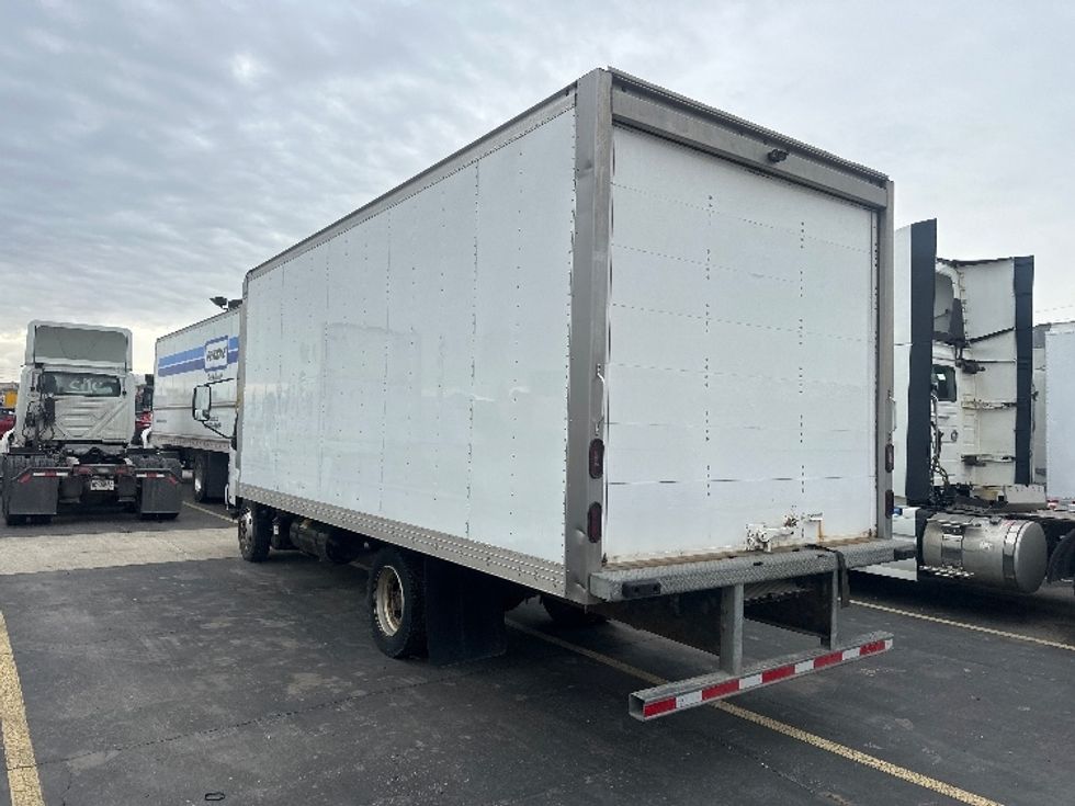 Medium Duty Box Truck-Light and Medium Duty Trucks-Hino-2020-195-Mississauga-ON-99,485\n\t\tkm-$ 65,750 - Image 6