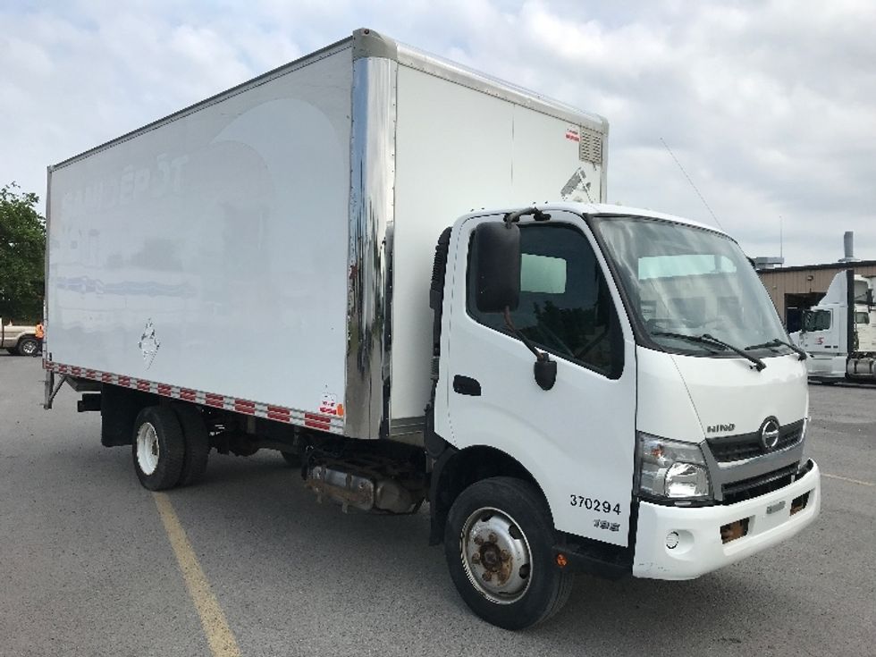 Medium Duty Box Truck-Light and Medium Duty Trucks-Hino-2020-195-Montreal-PQ-150,895\n\t\tkm-$ 65,750 - Image 1