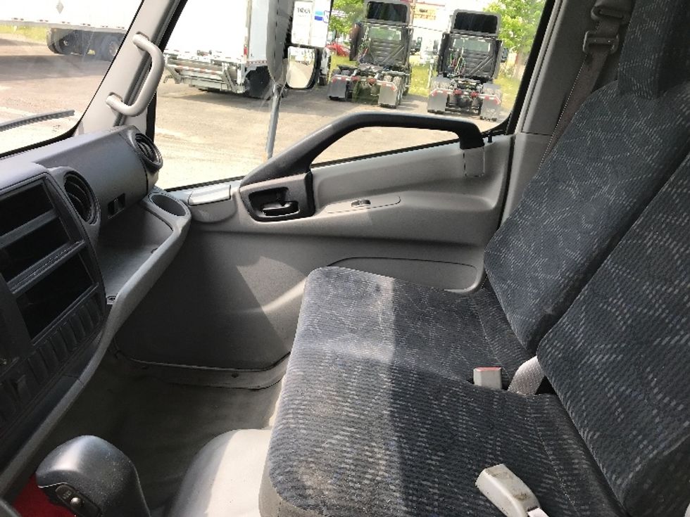 Medium Duty Box Truck-Light and Medium Duty Trucks-Hino-2020-195-Montreal-PQ-150,895\n\t\tkm-$ 65,750 - Image 19