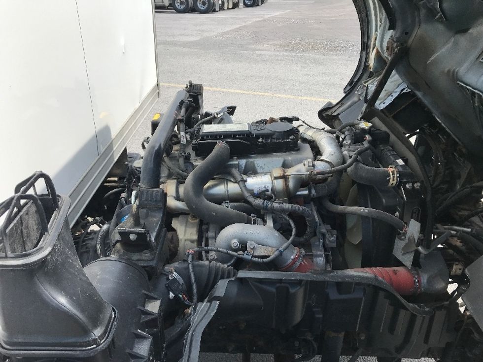 Medium Duty Box Truck-Light and Medium Duty Trucks-Hino-2020-195-Montreal-PQ-150,895\n\t\tkm-$ 65,750 - Image 23