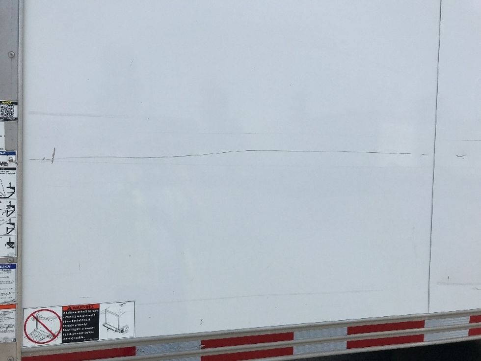 Medium Duty Box Truck-Light and Medium Duty Trucks-Hino-2020-195-Montreal-PQ-150,895\n\t\tkm-$ 65,750 - Image 26